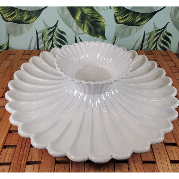 Exquisite White Porcelain Flower Petal Crudités Platter – Elegant Entertaining - Picture 5 of 9